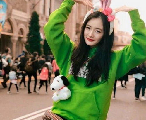 扬州副局长婚内出轨引热议:婚房偷拍事件曝光